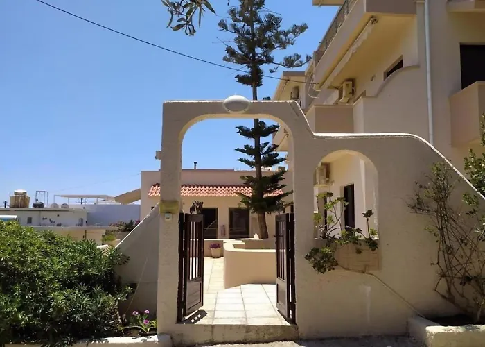 Soula Apartments & Studios